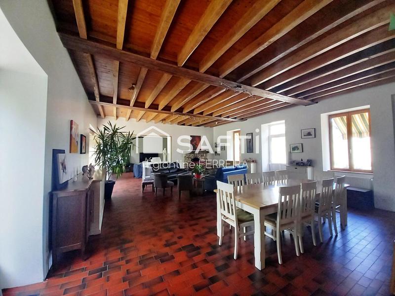 Maison - 566 m² - 15 pièces