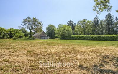 Terrain constructible - 890 m²