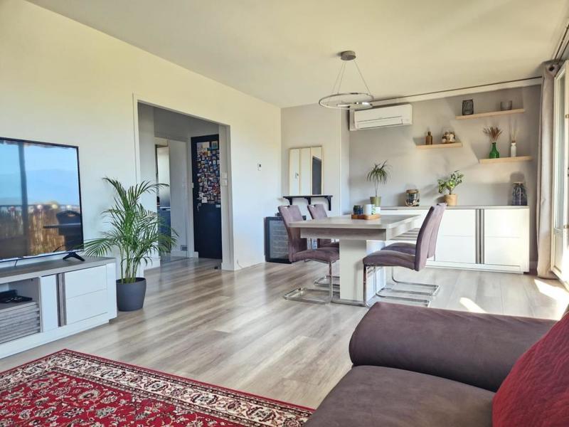 Appartement - 84 m² - 4 pièces