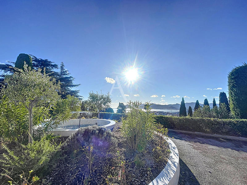 Appartement - 77 m² - 3 pièces