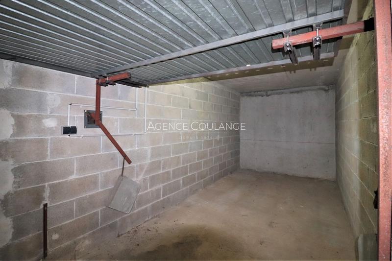 Parking / Garage - 13 m²