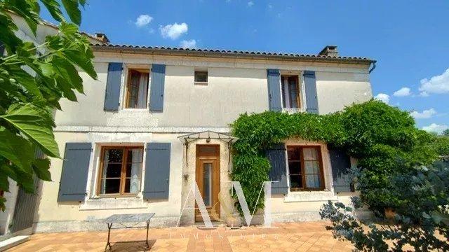 Maison de ville - 131 m² - 5 pièces