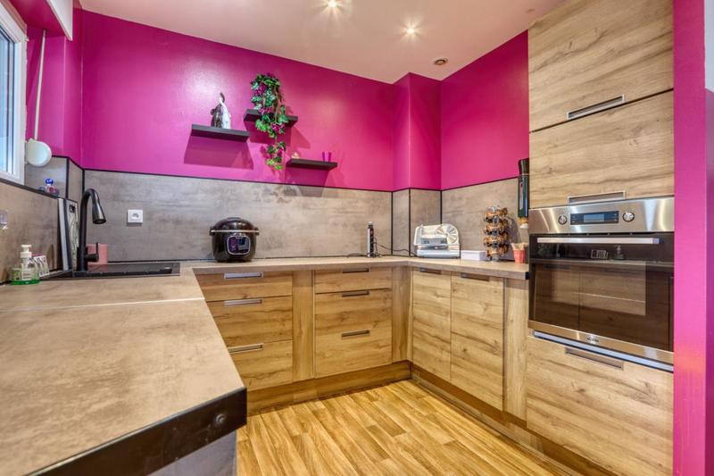 Maison - 250 m² - 9 pièces