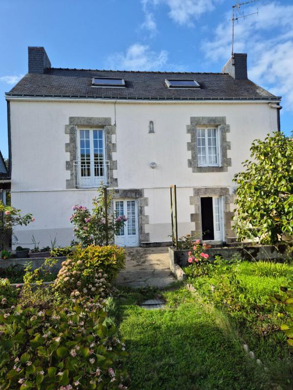 Maison - 95 m² - 5 pièces