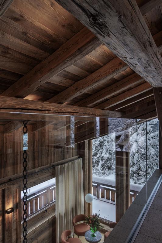 Châlet - 485 m² - 10 pièces