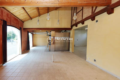 Local commercial - 246 m²