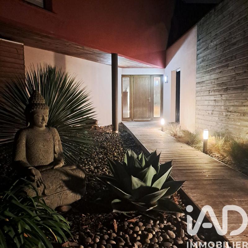 Maison de maîtres - 250 m² - 10 pièces