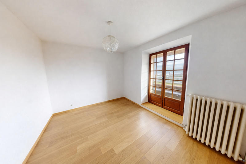 Appartement - 90 m² - 4 pièces