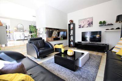 Villa - 160 m² - 6 pièces