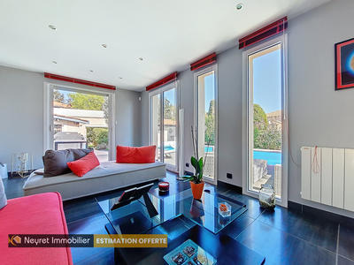 Maison - 170 m² - 7 pièces