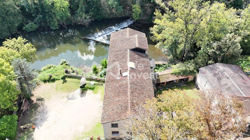 Maison - 300 m² - 6 pièces