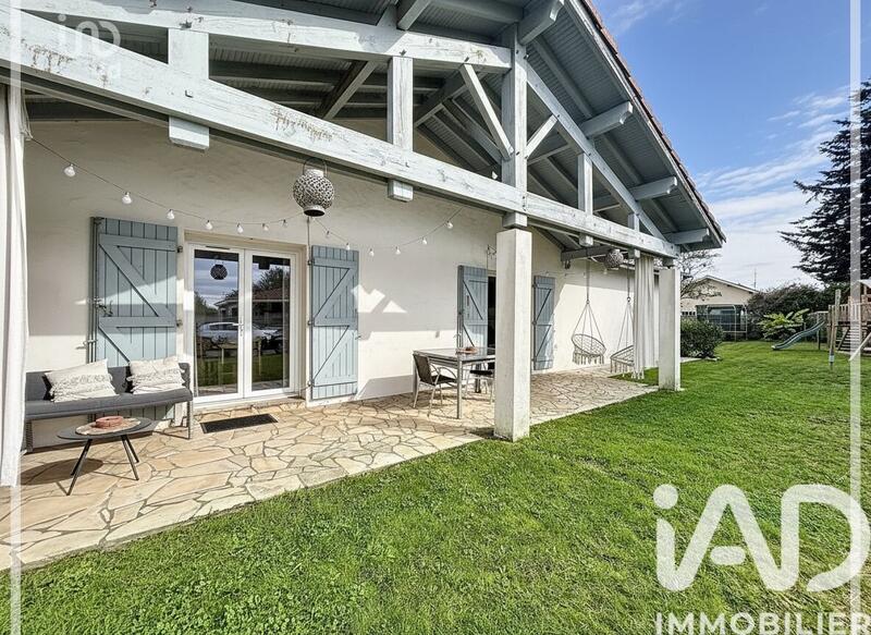 Maison - 177 m² - 8 pièces