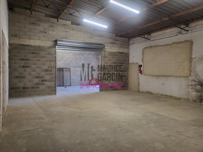 Local d'activités - 79 m²