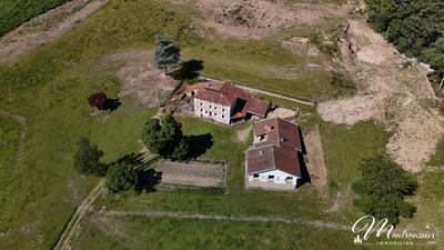 Propriété - 400 m² - 20 pièces