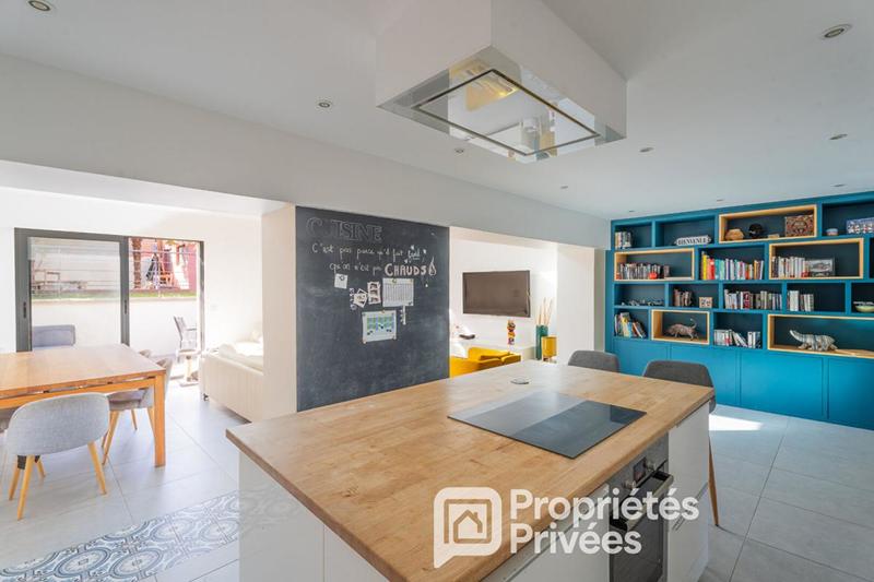 Maison - 187 m² - 8 pièces