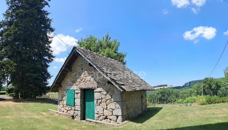 Propriété - 1 100 m² - 16 pièces