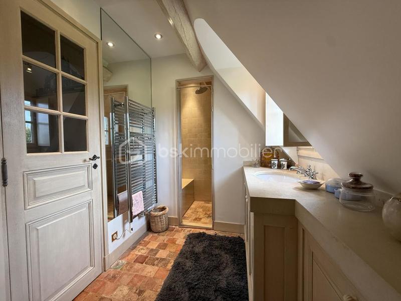 Propriété - 176 m² - 6 pièces