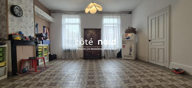 Maison ancienne - 182 m² - 8 pièces