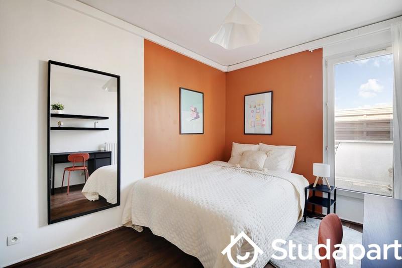 Chambre - 10 m² - 1 pièce