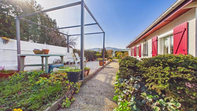 Maison - 105 m² - 4 pièces