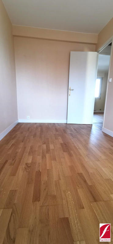 Maison traditionnelle - 76 m² - 5 pièces