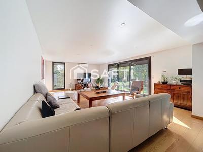 Villa - 176 m² - 6 pièces