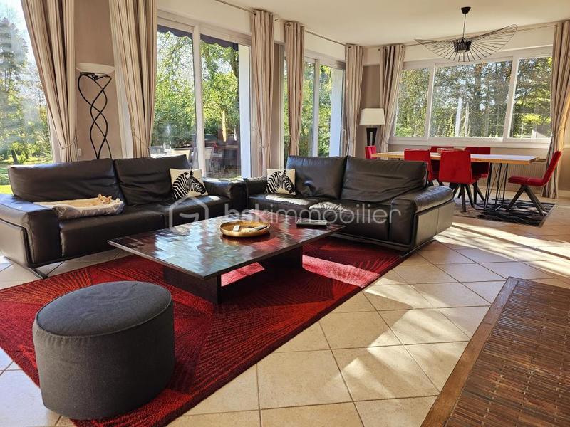 Chaumière - 470 m² - 9 pièces