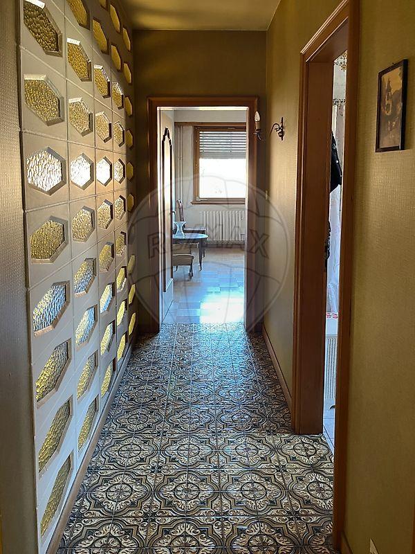 Maison - 213 m² - 8 pièces