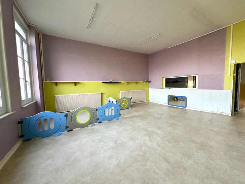 Maison - 250 m² - 12 pièces