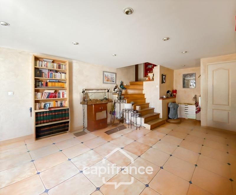 Maison - 357 m² - 11 pièces