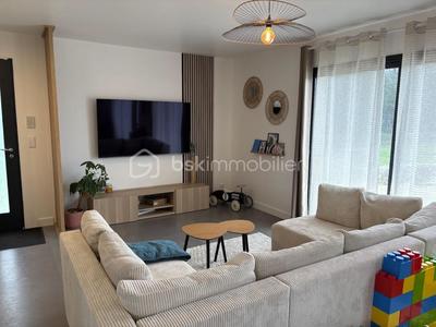 Maison - 121 m² - 5 pièces