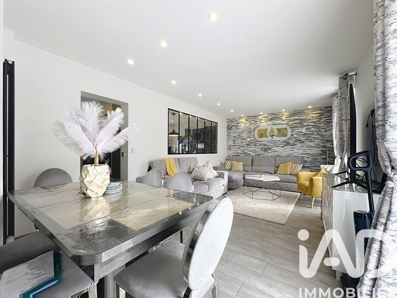 Maison - 108 m² - 4 pièces