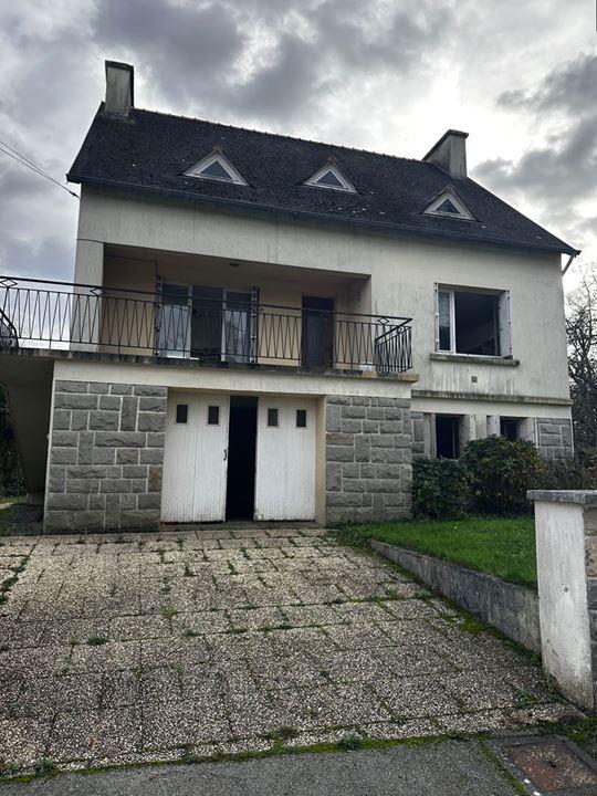 Maison traditionnelle - 120 m² - 10 pièces