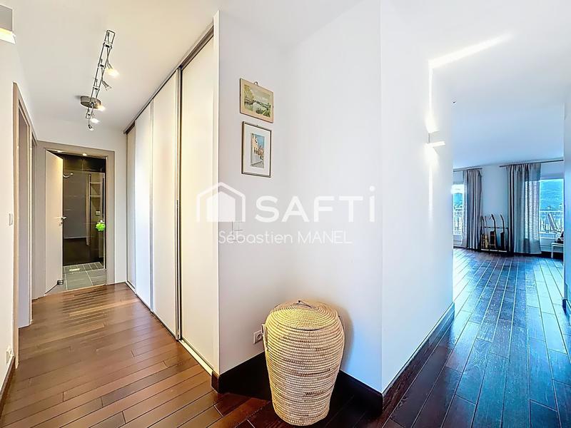 Appartement - 105 m² - 4 pièces