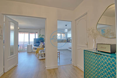 Appartement - 93 m² - 4 pièces