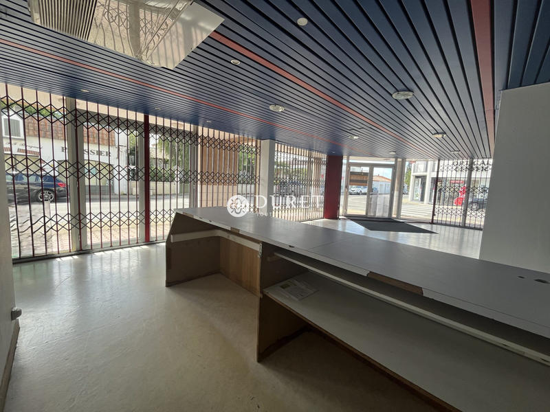 Local commercial - 140 m²