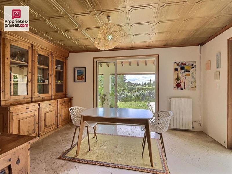 Maison - 217 m² - 7 pièces