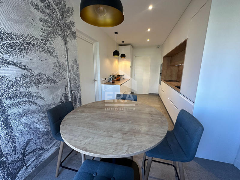 Appartement - 125 m² - 5 pièces