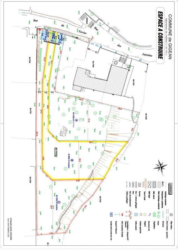 Terrain constructible - 1 004 m²