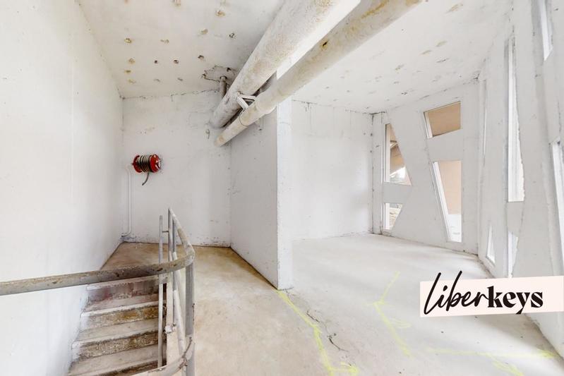 Maison - 232 m² - 1 pièce