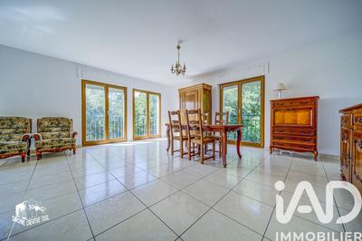 Appartement - 143 m² - 5 pièces