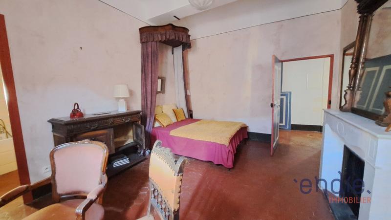 Maison - 500 m² - 10 pièces