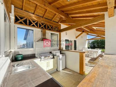 Maison - 168 m² - 6 pièces