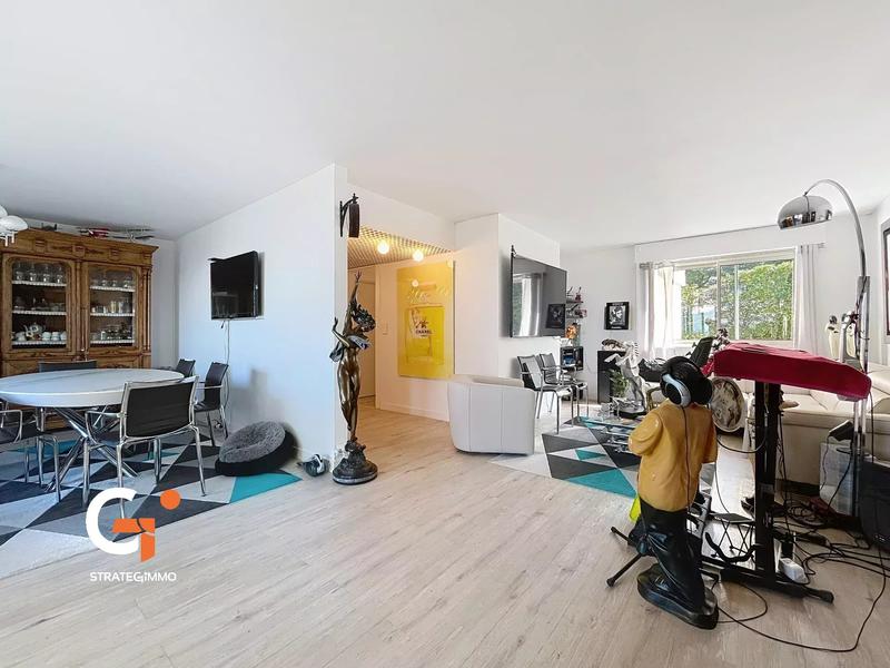 Appartement - 100 m² - 4 pièces