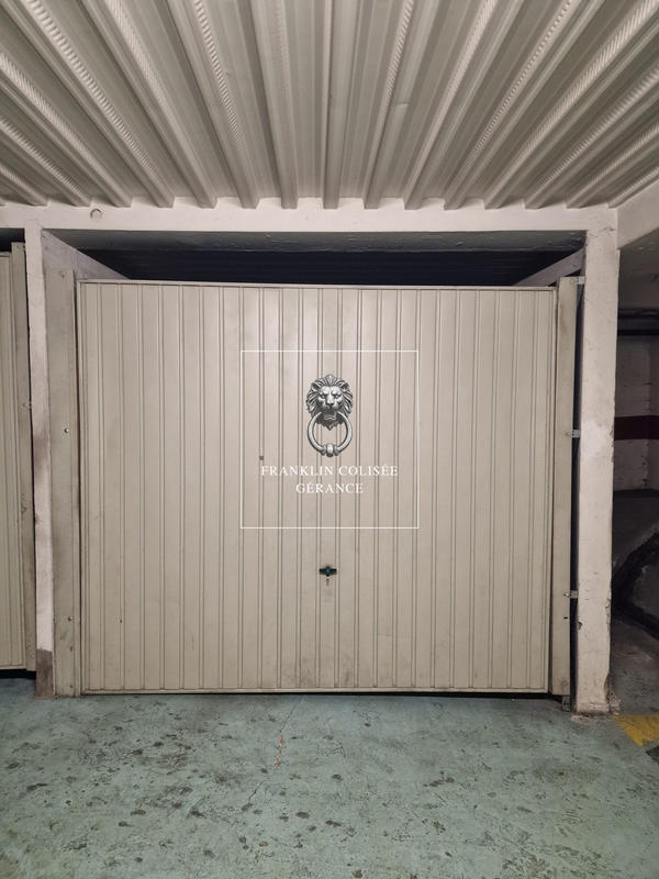 Parking / Garage - 12 m²