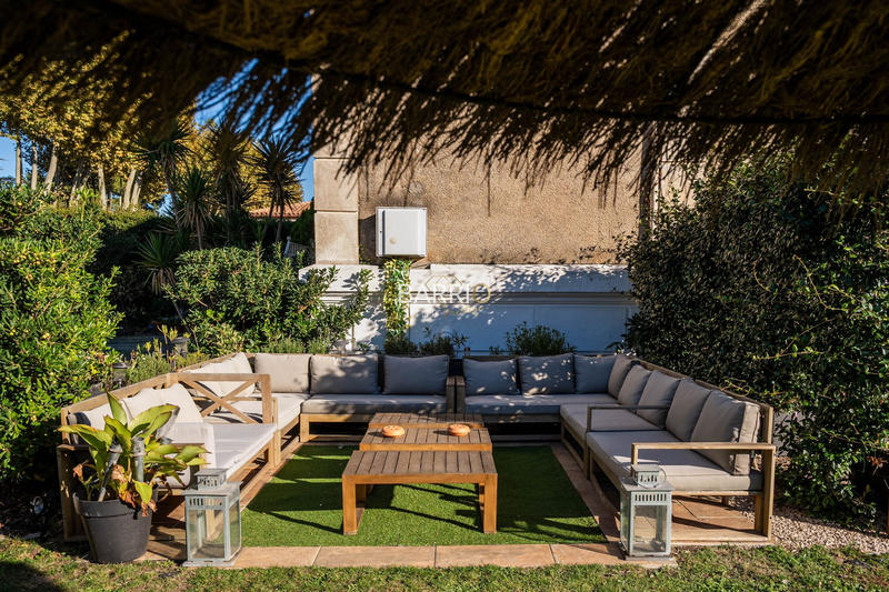 Maison - 224 m² - 7 pièces