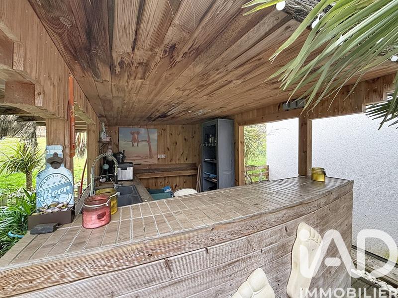 Maison - 202 m² - 7 pièces