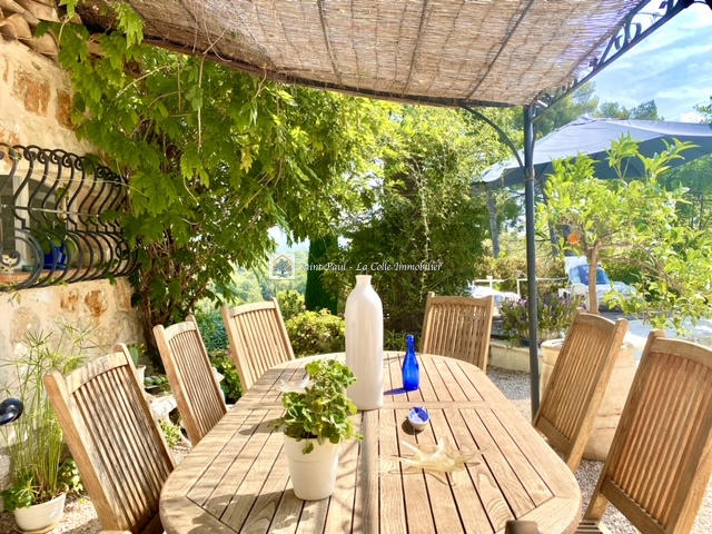 Maison - 220 m² - 6 pièces