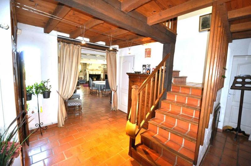 Maison - 227 m² - 8 pièces