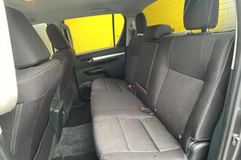 Toyota Hilux 2.8 D4-D 204 Legende 4pl